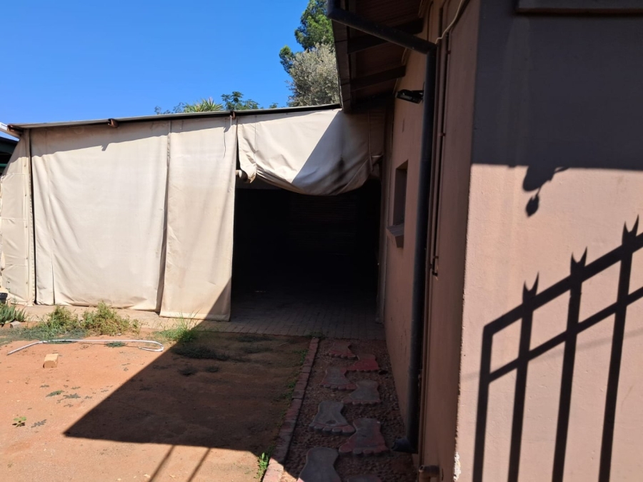 3 Bedroom Property for Sale in Utility Northern Cape